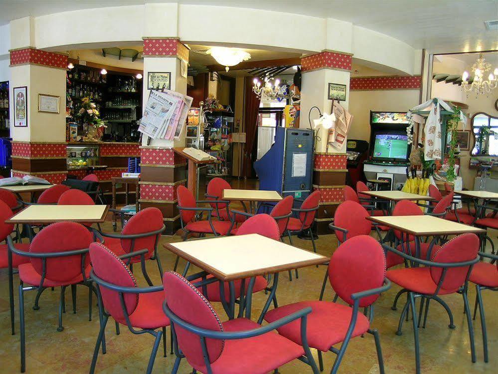 Hotel Dei Platani Rimini Kültér fotó