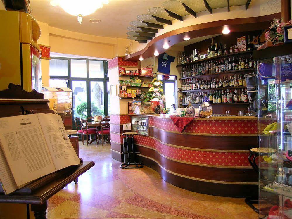 Hotel Dei Platani Rimini Kültér fotó